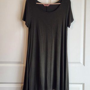 Amana olive green tshirt style knee length dress,  size XL